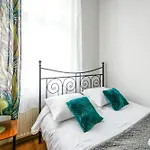 Lägenhet Spacious By Bookinghost Kołobrzeg