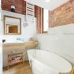 Spacious By Bookinghost * Kołobrzeg