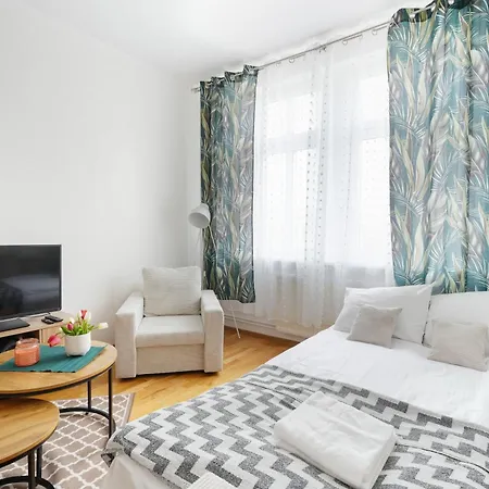 Spacious By Bookinghost