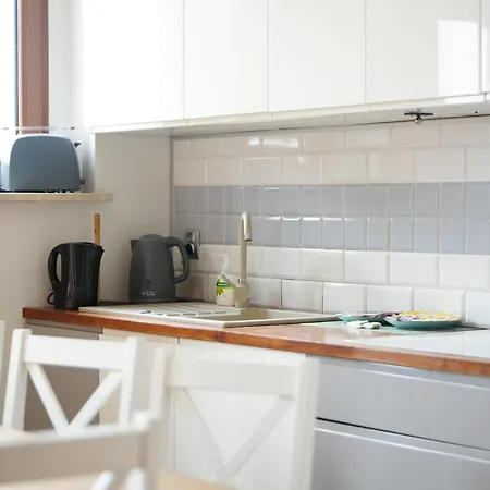 Apartment Spacious By Bookinghost *