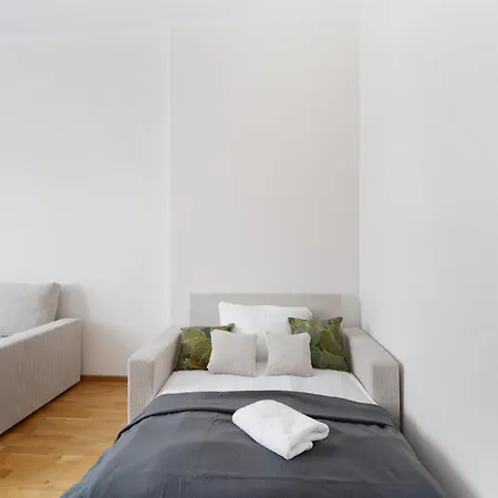 Spacious By Bookinghost