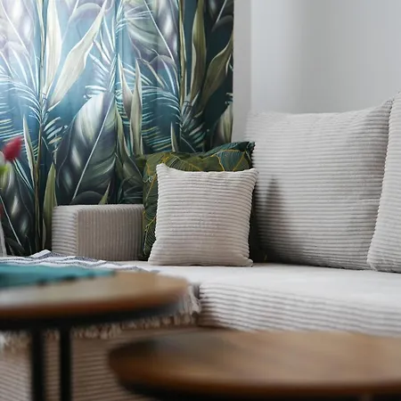 Spacious By Bookinghost Apartment *