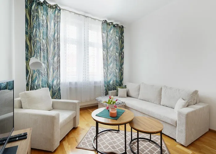 Spacious By Bookinghost Apartment *