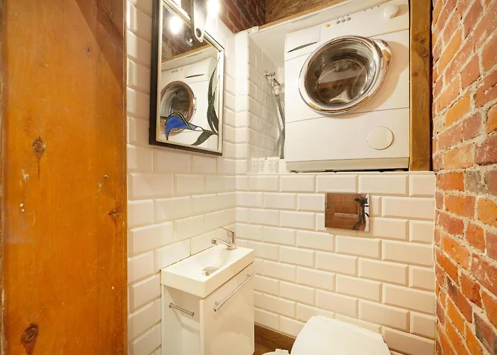 Apartment Spacious By Bookinghost *