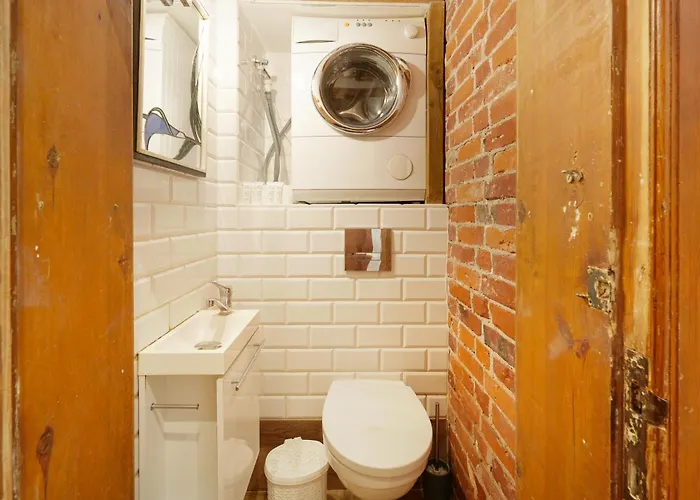 Spacious By Bookinghost Apartment