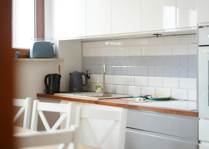 Apartment Spacious By Bookinghost *