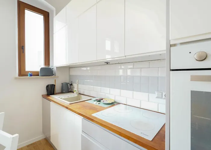 Spacious By Bookinghost