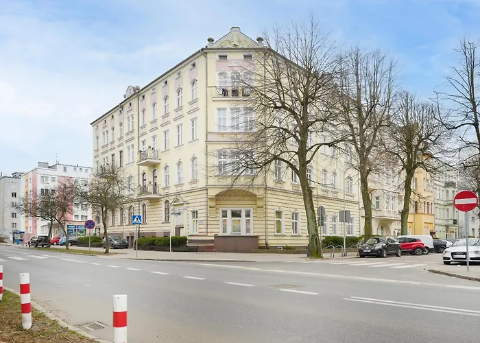 Spacious By Bookinghost Apartment *